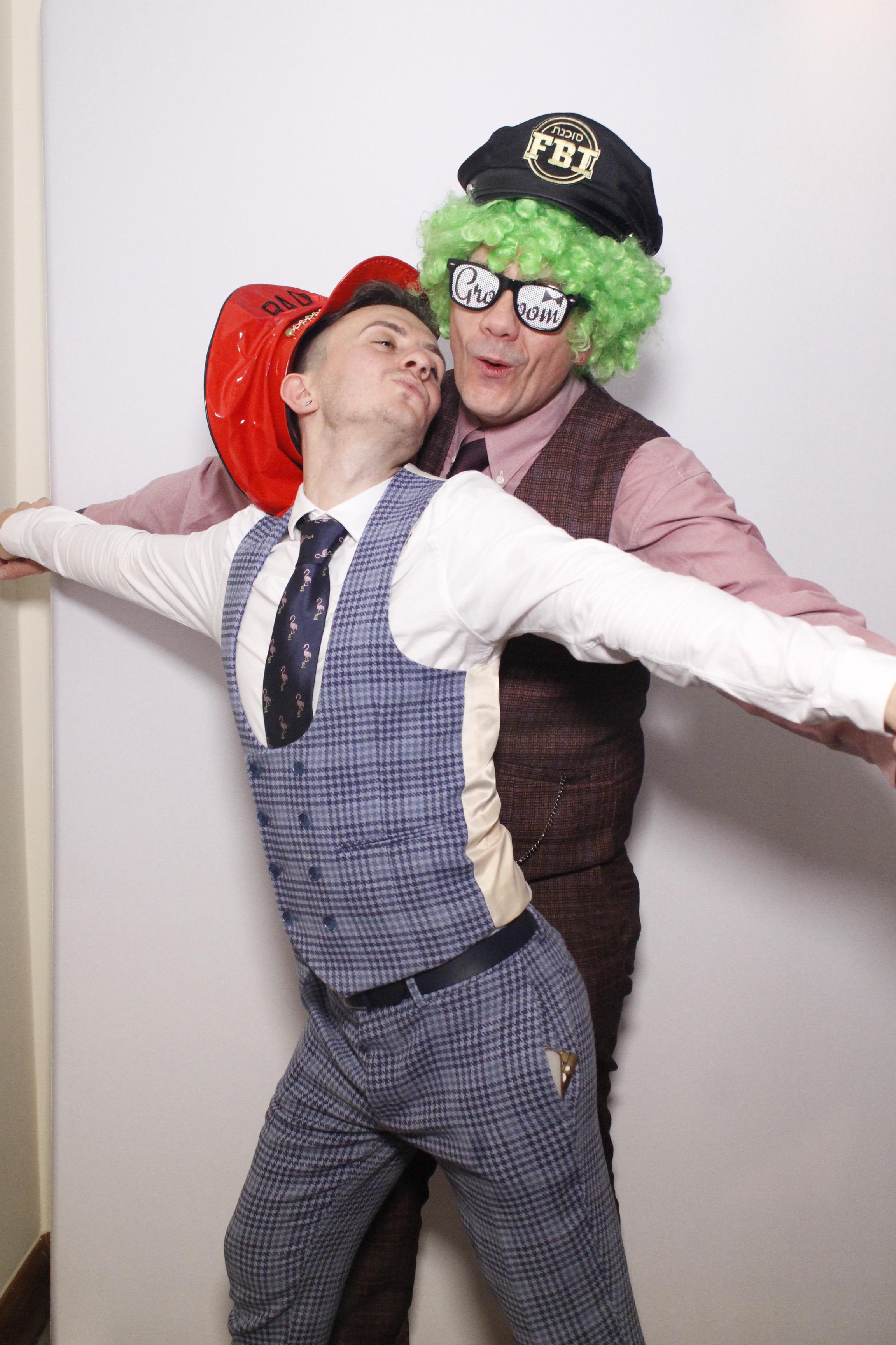 Luke & Emily's Wedding | View more photos from the event at gallery.myphotoboothexperience.co.uk/u/MyPhotoBoothExperienceLtd/Luke-Emilys-Wedding